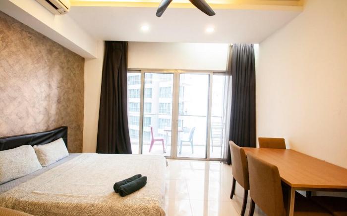 One BR Balcony/KLCC VIEW Pool/5mins walk to PWTC