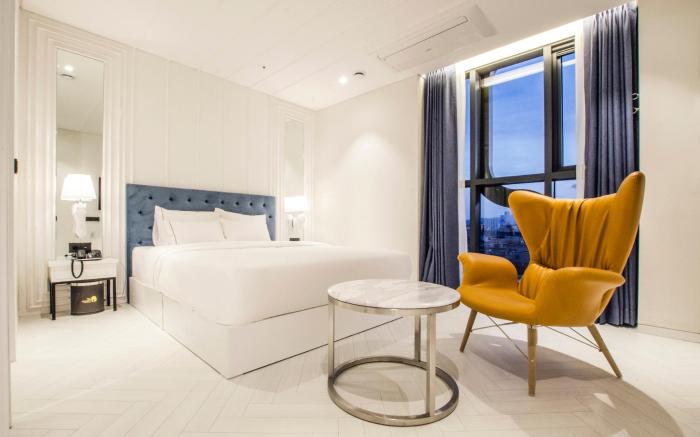 Hotel The Designers Premier Seongsu and Konkuk Univ.