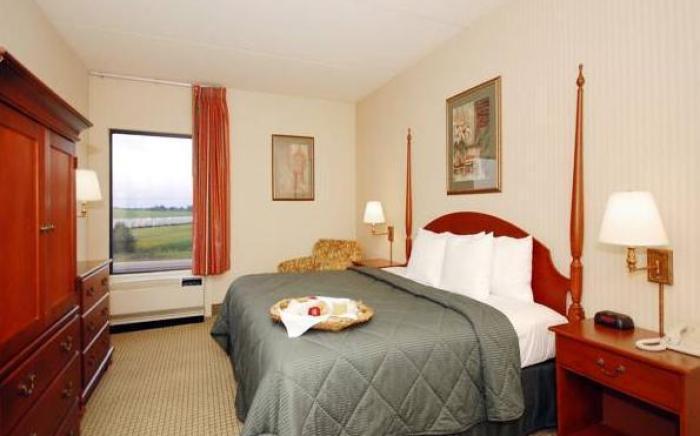 Comfort Inn & Suites York North