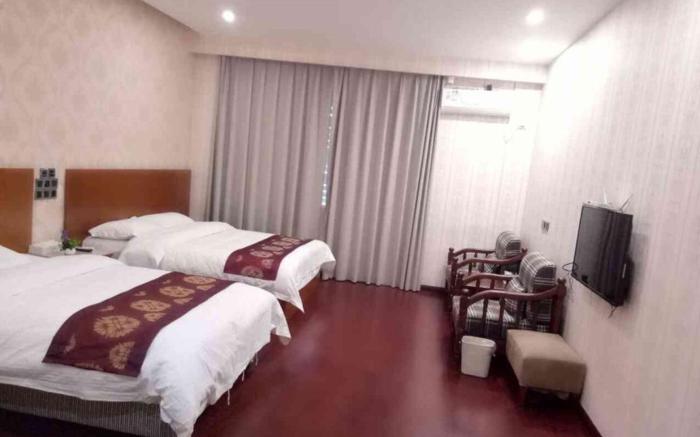 GreenTree Inn Ziyang Lezhi Government Tianchi Town Express Hotel