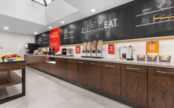 Hampton Inn & Suites by Hilton Toronto Downtown