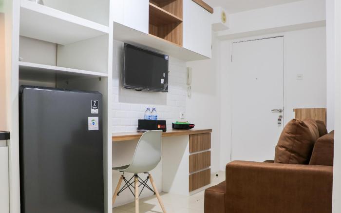 Minimalist & Warm 1BR at Bassura City By Travelio