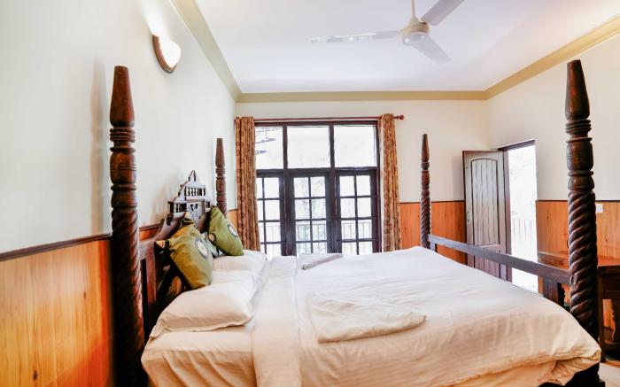 T Cherry Villa by Le Montfort