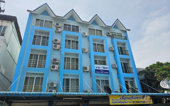 Si Fah at Bangsaen Hotel