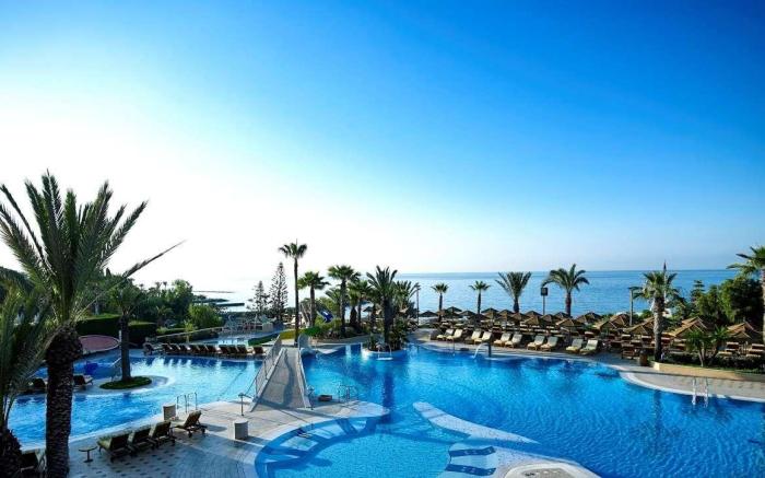 Four Seasons Hotel