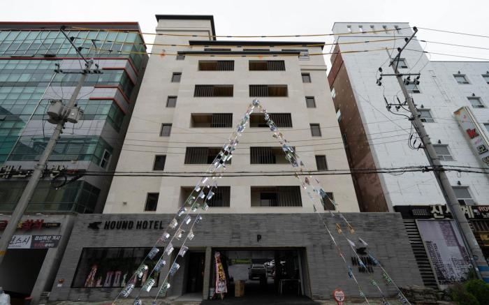 Hound Hotel Gimhae Samgye Branch