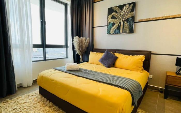 AuranadTroika Level15 Cityview Wifi Netflix