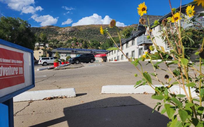 Adventure Inn - Glenwood Springs