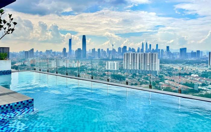 Axis Crown Residence Near KLCC