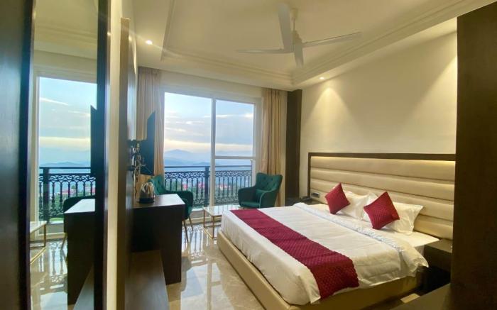 Luxe Resorts