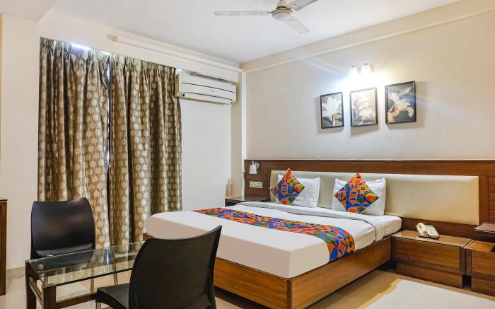 FabHotel Irish - Nr. Osho Garden