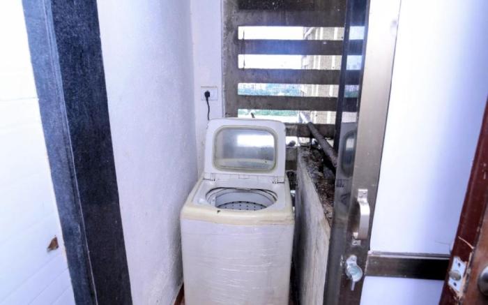 Classy 1 BHK, near Viviana Mall with Parking