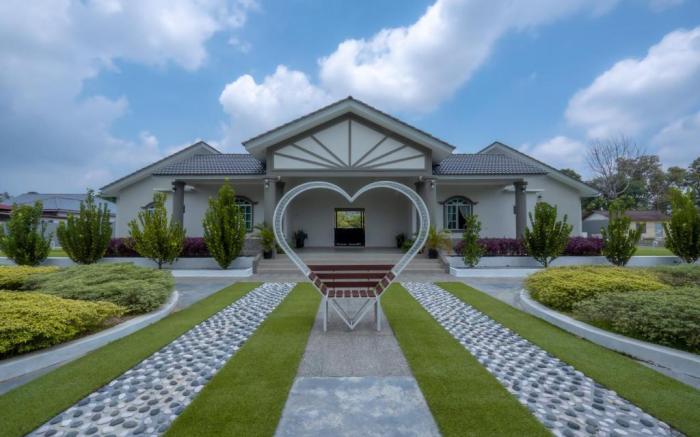 Villa Dracaena With Private Pool 20 mins to Town