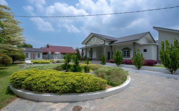 Villa Dracaena With Private Pool 20 mins to Town