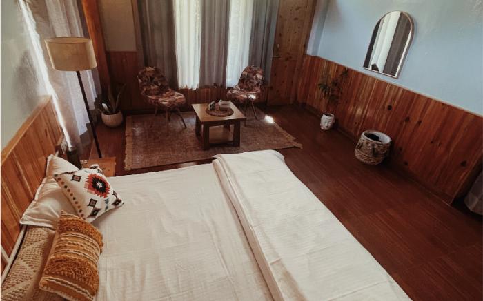 Boho Grove Cafe & Stay 