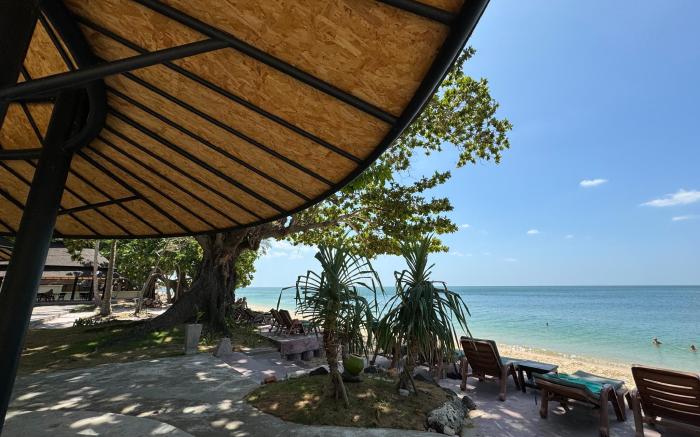 Beach Bungalow at Lanta Resort 