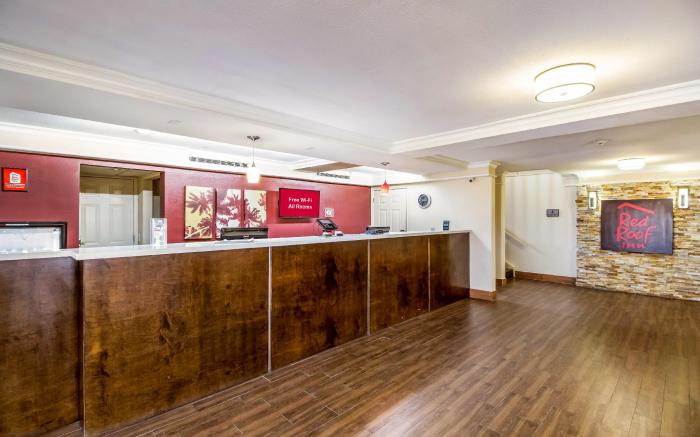 Red Roof Inn Houston East - I-10