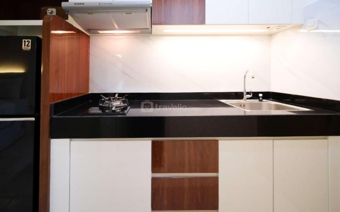 Compact Cozy Studio Bale Hinggil Apt By Travelio