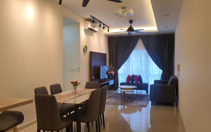 Southville Stay 3 @ Savanna Executive Suite