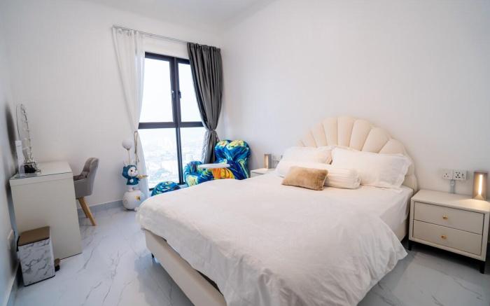 Skyscraper 65 KL Highest Outdoor Bathtub Penthouse