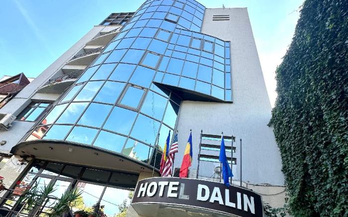 Dalin Hotel