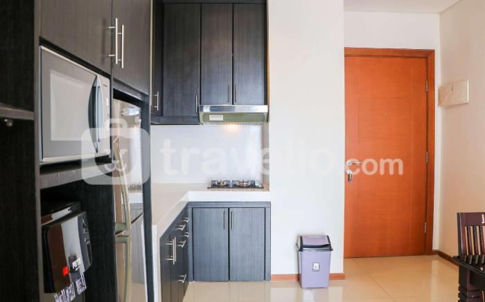 Comfy Design 2BR Apt Thamrin Residence By Travelio