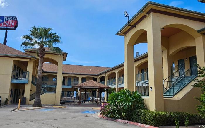 Texas  Inn Suites RGV