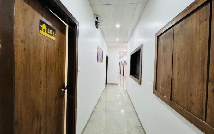 hotel deluxe residency