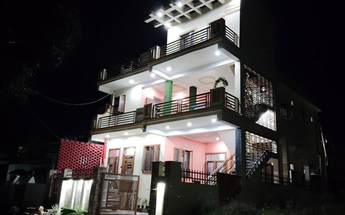 Doon Niwas Beautiful 1 BHK Homestay Mountain view
