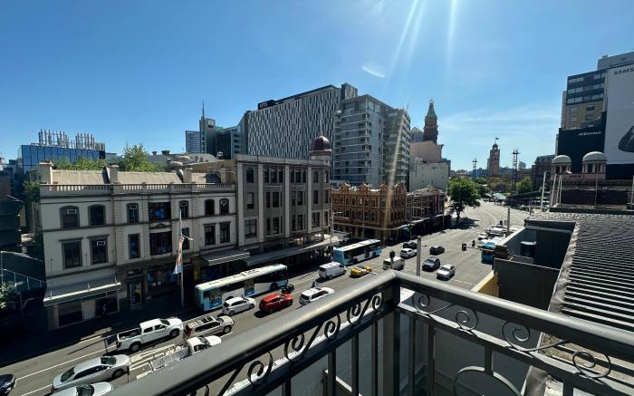 Sydney Riseon Hotel