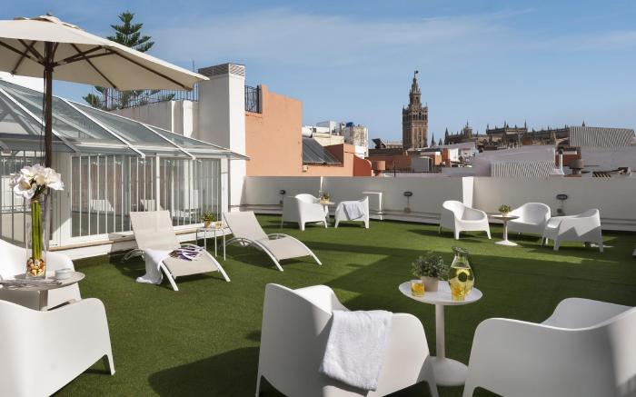 Suites Sevilla Plaza