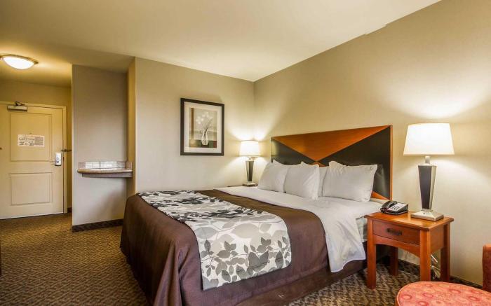 Sleep Inn & Suites Milwaukee Airport