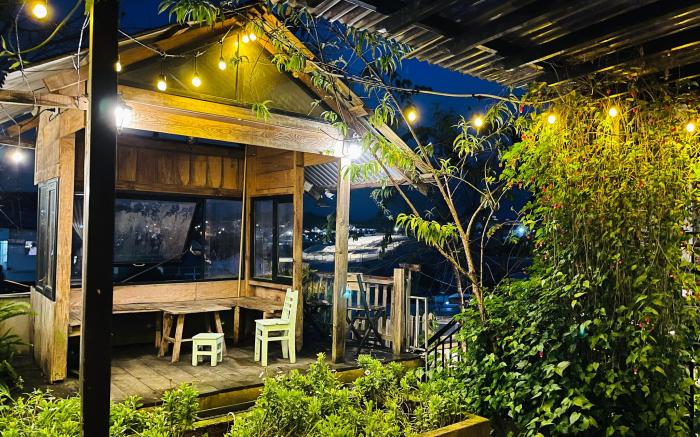 Viewfinder House