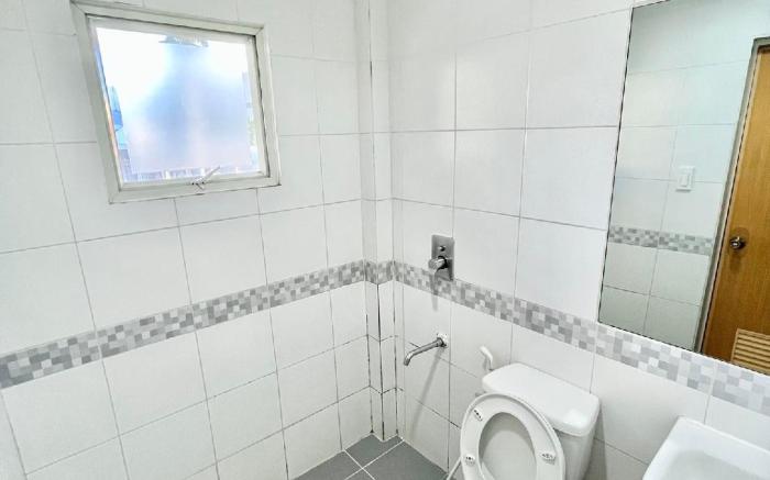 CUBE Hostel NAIA