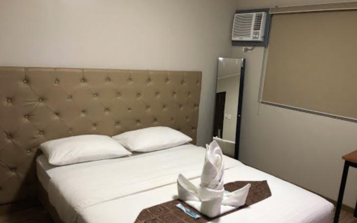 CUBE Hostel NAIA
