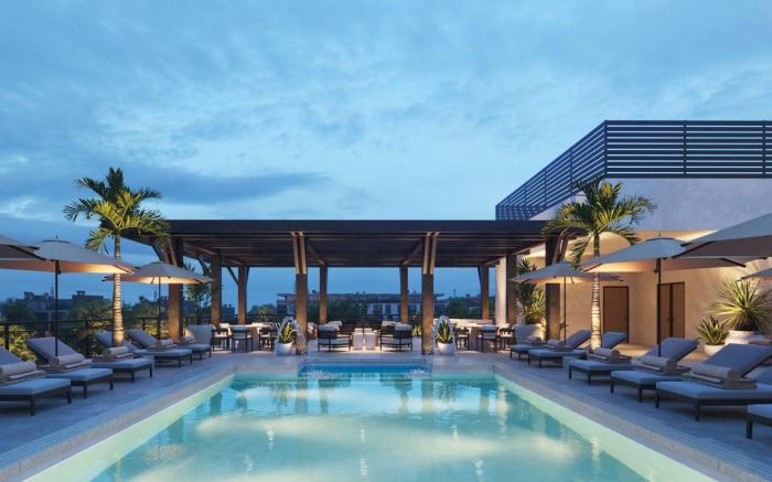 AC Hotel Naples 5th Avenue