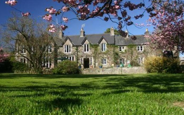 Parc-Le-Breos House
