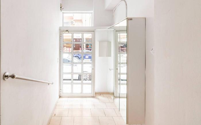 Whole house in Kolonos, centre of Athens