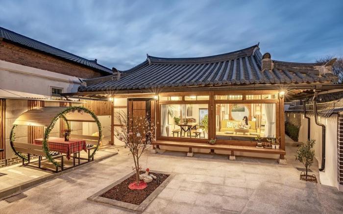 Geuligobom Dokchae Pension