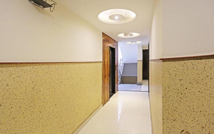 Iconic Stay Delhi Airport