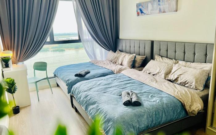 RoyalStrand Seaside Sanctuary 3BR@DangaBay 8-13pax