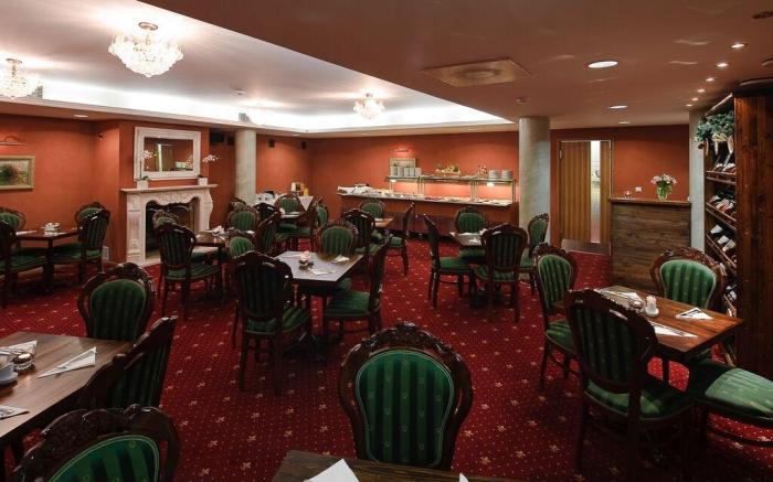 Hotel Bern by TallinnHotels