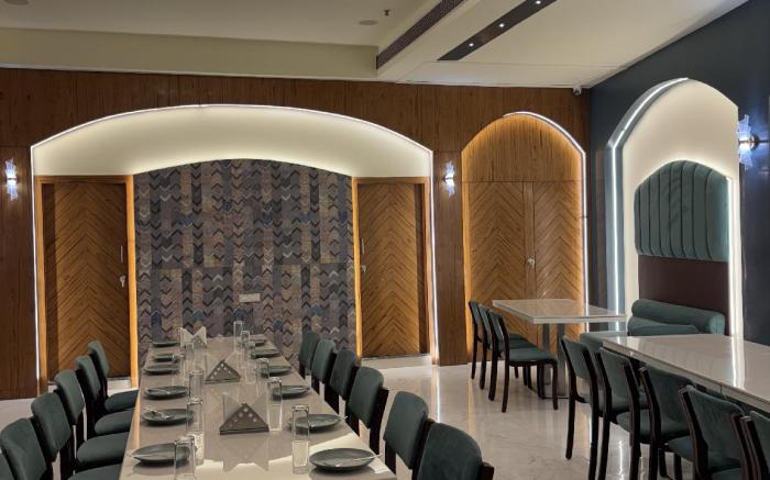 Hotel Opal Courtyard