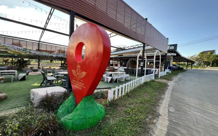 Honey Queen Resort