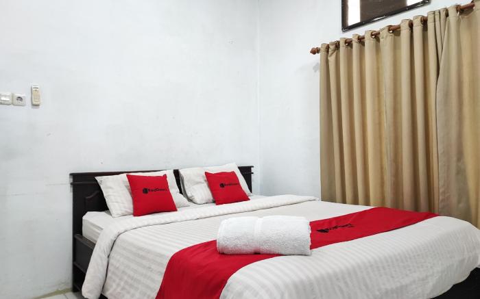 RedDoorz Syariah near Universitas Batanghari Jambi