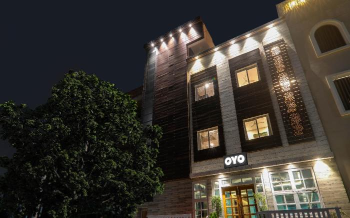 Townhouse Majestic Hotel Near Phoenix Palassio