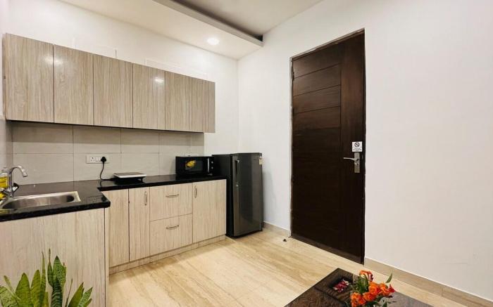 BluO Studio DLF Golf Course Road - Balcony, Lift