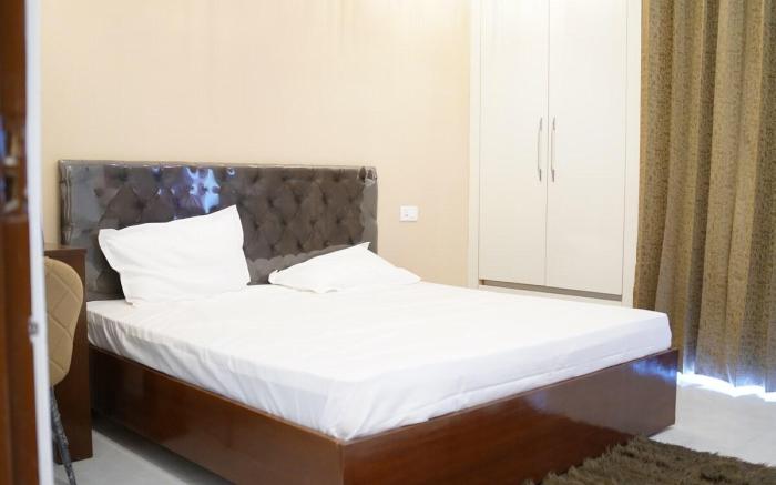 Harmony Haven: Comfortable 3 BHK Haven for All