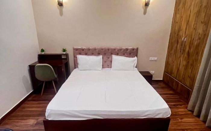 Harmony Haven: Comfortable 3 BHK Haven for All