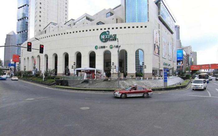 Jinglai Hotel（Shanghai Lujiazui Century Avenue Subway Station）